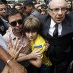 www.reuters.com David Goldman and son, Sean (Photo credit: Reuters)