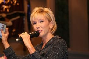 Paula White2