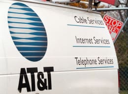 s-ATT-VAN-large